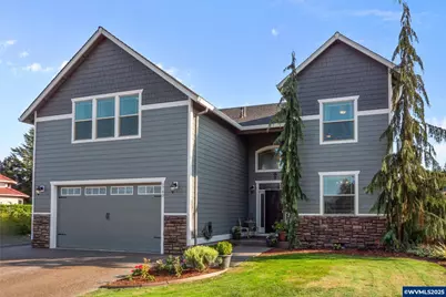 1700 NE Laurel Av, Woodburn, OR 97071 - Photo 1