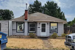 235 Cleveland St, Lebanon, OR 97355 - Photo 1