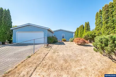 1933 SE Gregory Dr, Dallas, OR 97338 - Photo 1
