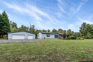 15984 N Santiam Hwy SE, Stayton, OR 97383 - Photo 1