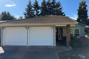 708 Kent St, Silverton, OR 97381 - Photo 1