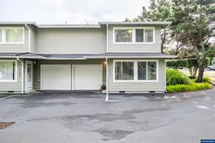 1725 NW 22nd St, Lincoln City, OR 97367 - Photo 1