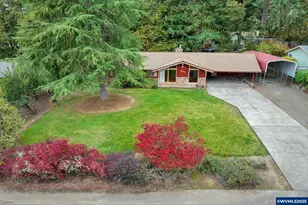 1832 NW Douglas Pl, Corvallis, OR 97330 - Photo 1