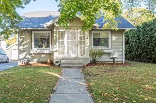 370 23rd St SE, Salem, OR 97301 - Photo 1