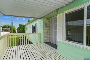 5422 Portland Rd NE, Salem, OR 97305 - Photo 1