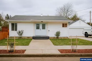 913 6th Ave, Sweet Home, OR 97386 - Photo 1