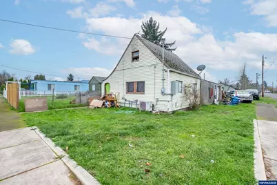 588 W Rose St, Lebanon, OR 97355 - Photo 1