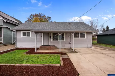 547 Fir St, Woodburn, OR 97071 - Photo 1