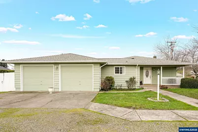 579 E Robidoux St, Stayton, OR 97383 - Photo 1