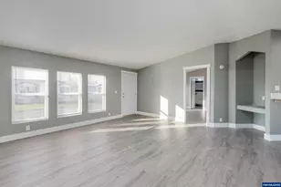 911 York St, Aumsville, OR 97325 - Photo 6