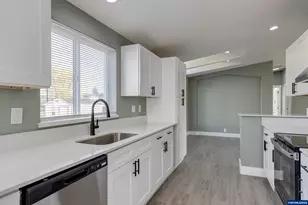 911 York St, Aumsville, OR 97325 - Photo 10