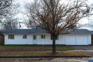 1324 31st Av SE, Albany, OR 97322 - Photo 1