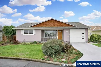 1944 Santiam Dr, Woodburn, OR 97071 - Photo 1
