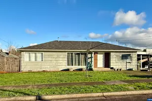 1025 2nd Ave, Sweet Home, OR 97386 - Photo 1