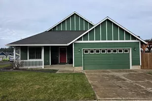 909 Travis Dr NE, Silverton, OR 97381 - Photo 1