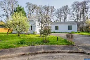 1062 33rd Ave SW, Albany, OR 97321 - Photo 1
