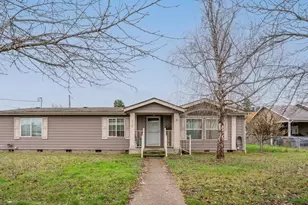 21 Nandina St, Sweet Home, OR 97386 - Photo 1