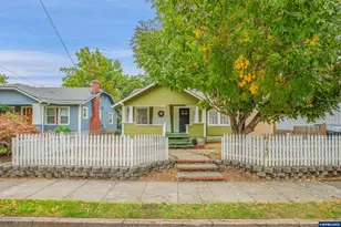 140 21st St NE, Salem, OR 97301 - Photo 1