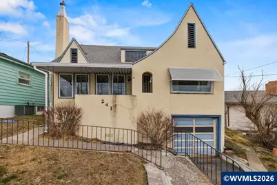 241 Hillside Av, Klamath Falls, OR 97601 - Photo 1