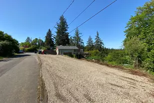 360 View Dr NW, Salem, OR 97304 - Photo 1