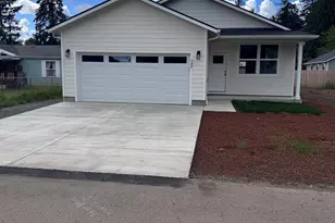 588 Surrey Ln, Sweet Home, OR 97386 - Photo 1