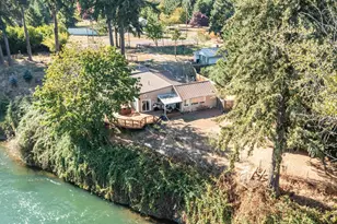 1054 N River Rd, Sweet Home, OR 97386 - Photo 1