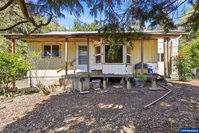 38775 Golden Valley Dr, Lebanon, OR 97355 - Photo 1