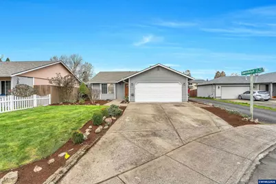 351 Elma Ct NE, Salem, OR 97301 - Photo 1