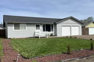 1024 SW Bryson St, Dallas, OR 97338 - Photo 1