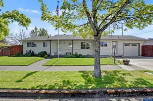 1016 31st Av SE, Albany, OR 97322 - Photo 1