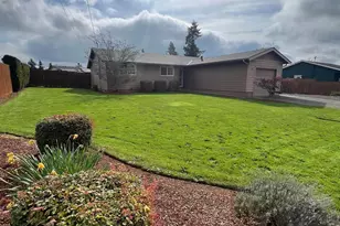 184 NW Douglas St, Dallas, OR 97338 - Photo 1