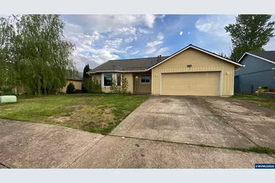 227 NW Bonanza Av, Dallas, OR 97338 - Photo 1