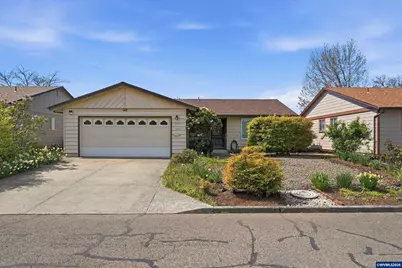 375 S Columbia Dr, Woodburn, OR 97071 - Photo 1