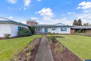 693 SW Hayter St, Dallas, OR 97338 - Photo 1