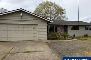 747 49th Ave SE, Salem, OR 97317 - Photo 1