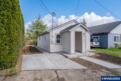 2404 10th St, Tillamook, OR 97141 - Photo 1