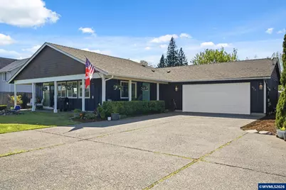 624 N Pershing St, Mount Angel, OR 97362 - Photo 1