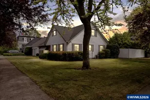 627 SW Ferry St, Albany, OR 97321 - Photo 1