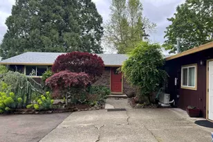 1055 E Main St, Silverton, OR 97381 - Photo 1