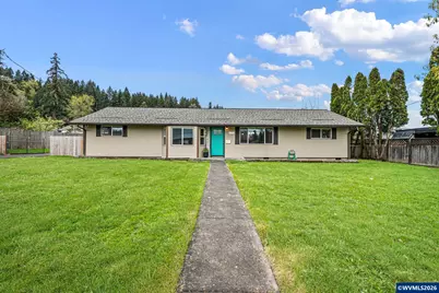 678 5th Av, Sweet Home, OR 97386 - Photo 1