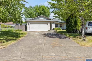 920 SW Myrtle Ct, McMinnville, OR 97128 - Photo 1