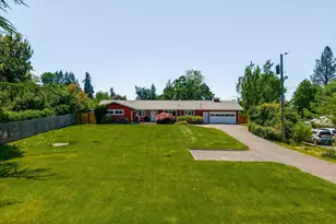 1215 E College St, Mount Angel, OR 97362 - Photo 1