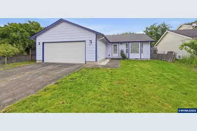 1077 S 10th St, Lebanon, OR 97355 - Photo 1