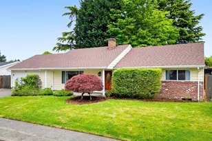 7470 SW Hillcrest Pl, Beaverton, OR 97008 - Photo 1