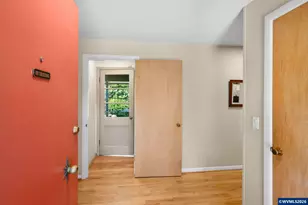925 15th St NE, Salem, OR 97301 - Photo 4