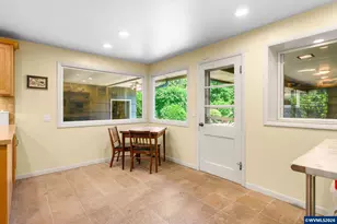 925 15th St NE, Salem, OR 97301 - Photo 12