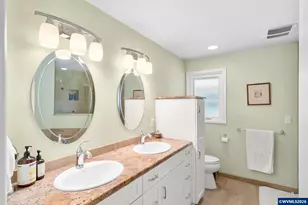 925 15th St NE, Salem, OR 97301 - Photo 16