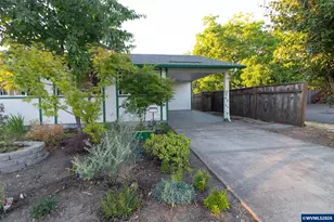 143 SW Wake Robin Ave, Corvallis, OR 97333 - Photo 1