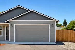 730 E Elmore St, Lebanon, OR 97355 - Photo 1