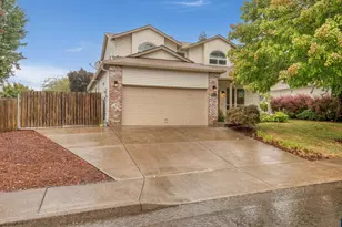 18283 Davis St, Sandy, OR 97055 - Photo 1